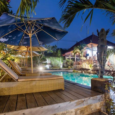 Lembongan Mantra Huts Hotel Nusa Lembongan  Exterior photo