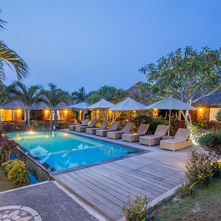 Lembongan Mantra Huts Hotel Nusa Lembongan  Exterior photo