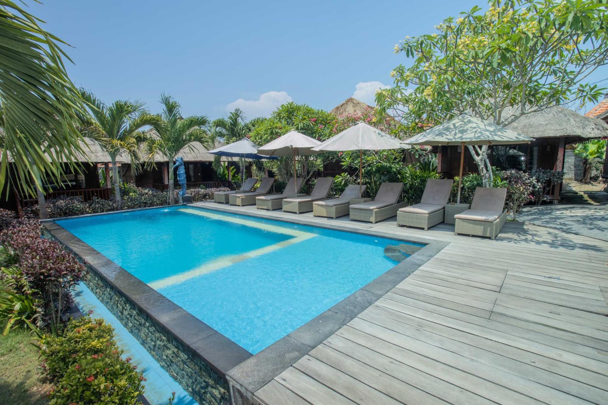 Lembongan Mantra Huts Hotel Nusa Lembongan  Exterior photo