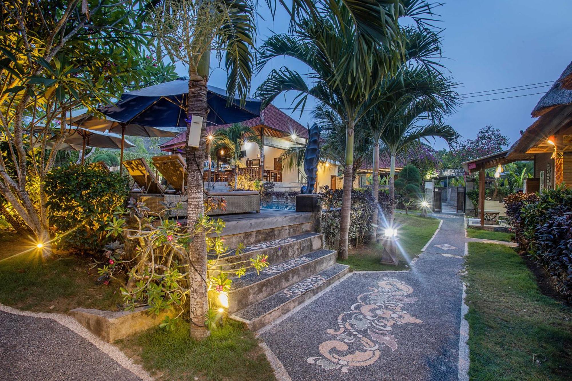 Lembongan Mantra Huts Hotel Exterior photo