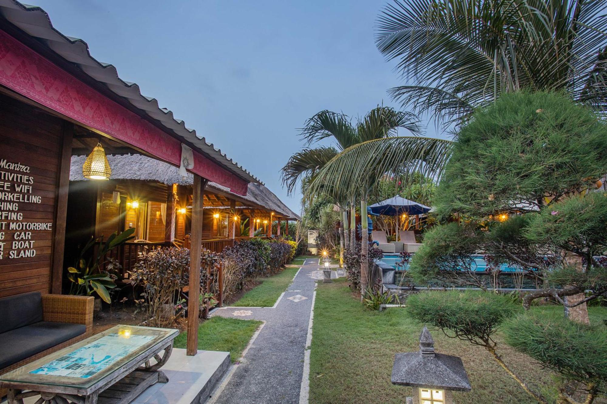 Lembongan Mantra Huts Hotel Nusa Lembongan  Exterior photo