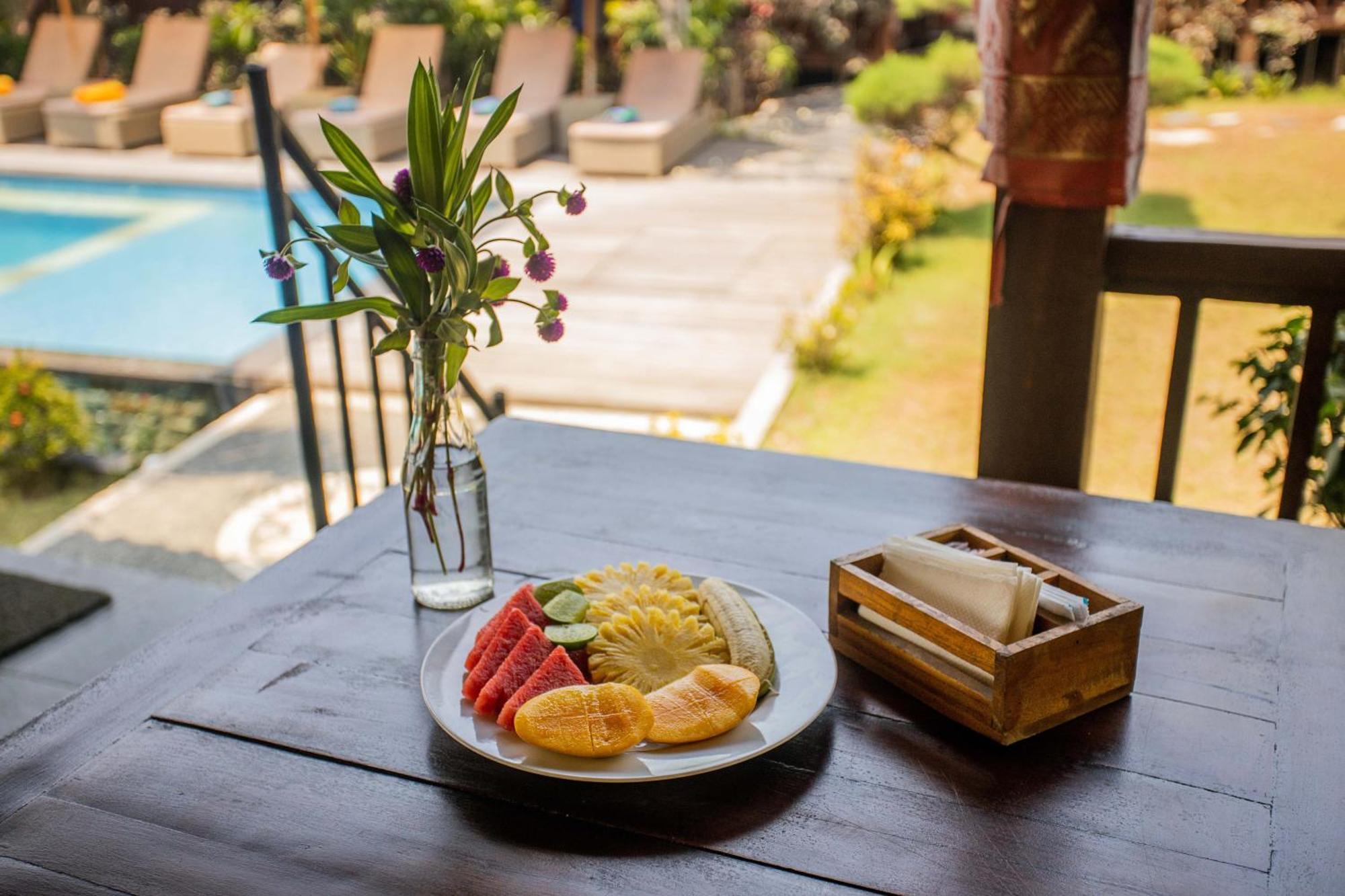 Lembongan Mantra Huts Hotel Nusa Lembongan  Exterior photo